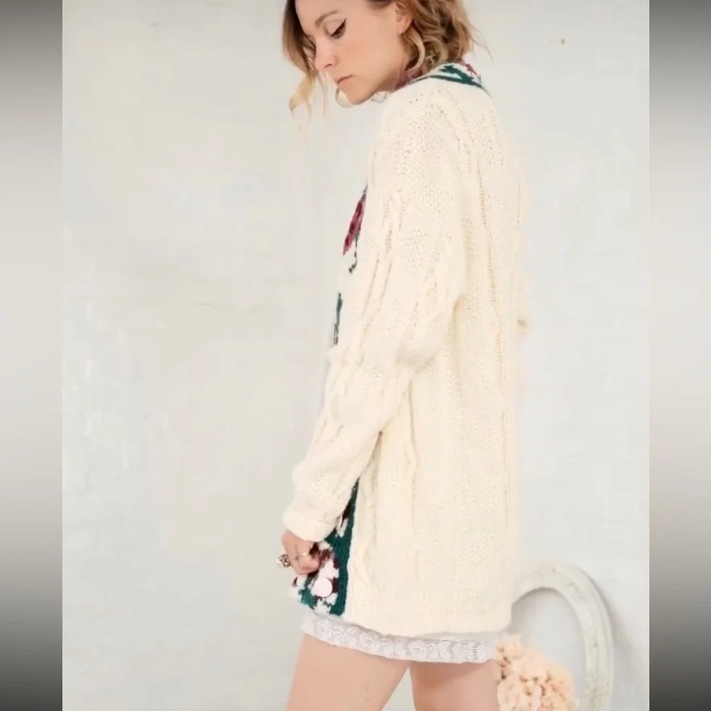 Vintage Lady Foot Locker Knitted Cream Floral Sweater Cable Knit Cardigan LARGE - Picture 7 of 10